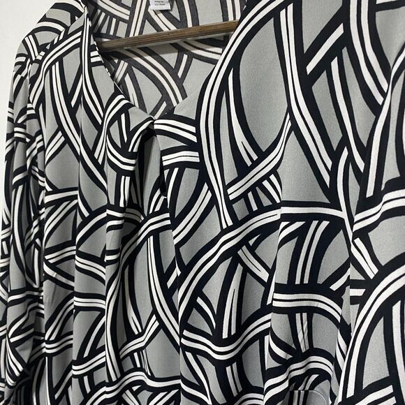 Liz Claiborne Top Womens 1X Black Geometric Long Sleeve Stretch Pullover Blouse‎ - Picture 3 of 7